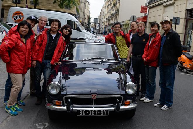 在95号高速公路上飙车的时候过于紧张和兴奋，照片一张没留，请看一下德国一般公路的照片，想象一下高速公路的品质吧