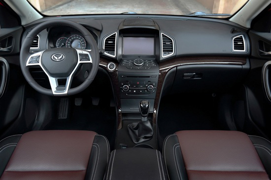 北汽幻速S6正式上市 售7.98-11.68万元