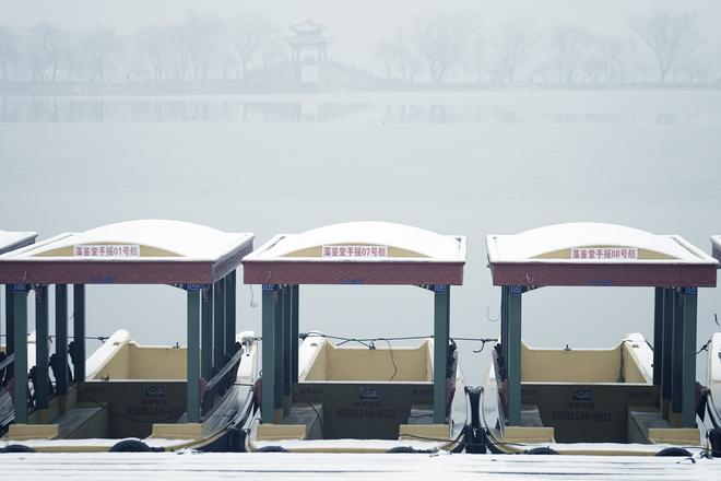 过个浪漫冬季 开上它陪她去看白雪的世界