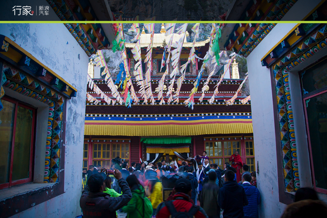 行家：玉树到底有多美 看过这些才知道