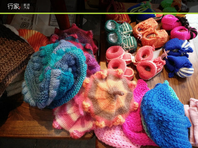 难得的清闲周末 江南古镇偶遇小黄鸭