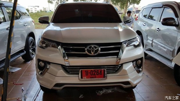 造型变化大 丰田全新Fortuner实车亮相