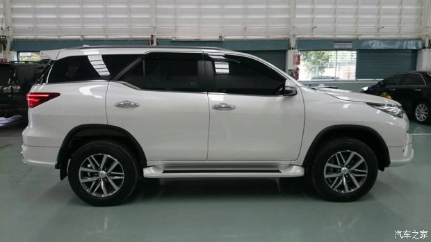 造型变化大 丰田全新Fortuner实车亮相