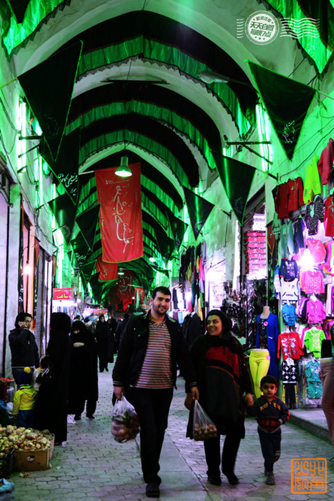 卡尚的巴扎，晚上好热闹！