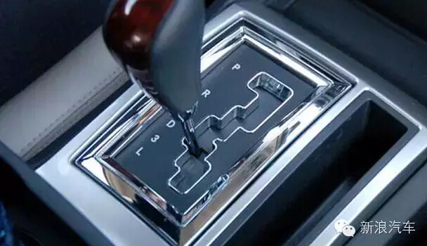 开车的几个低级错误，不知道等于不会开车