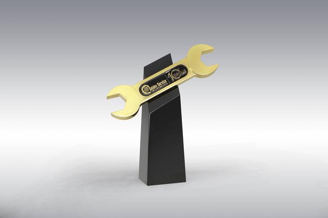 金扳手奖杯全新形象