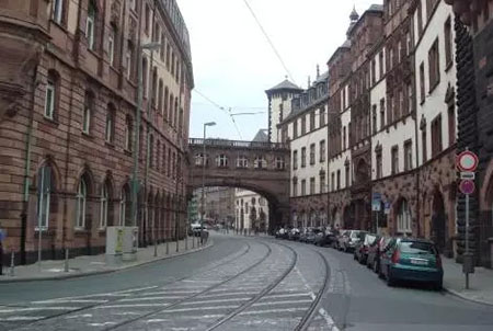 你的驾照可在阿联酋用了