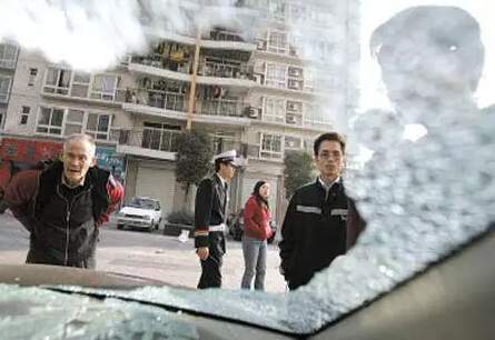 只因说错一句话 车买了全险不全陪