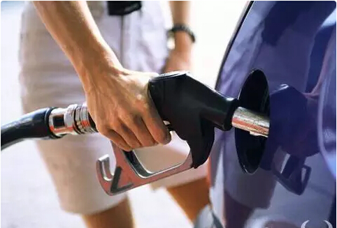 一定注意服务员这个加油小动作，别被坑！