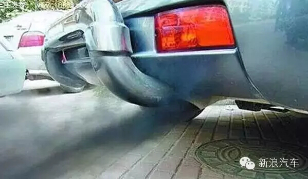 5种感觉很帅其实很伤车的动作！躺着中枪