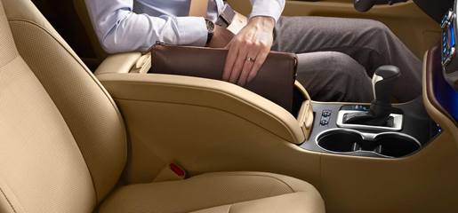 跟他比尺寸，你被甩了8条街