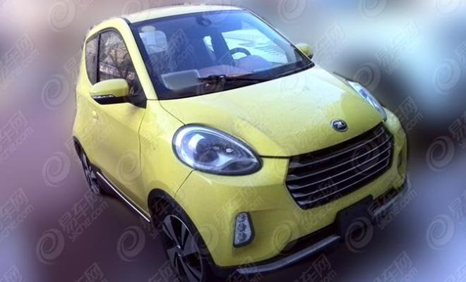 知豆D2新款谍照曝光 大嘴风格更时尚