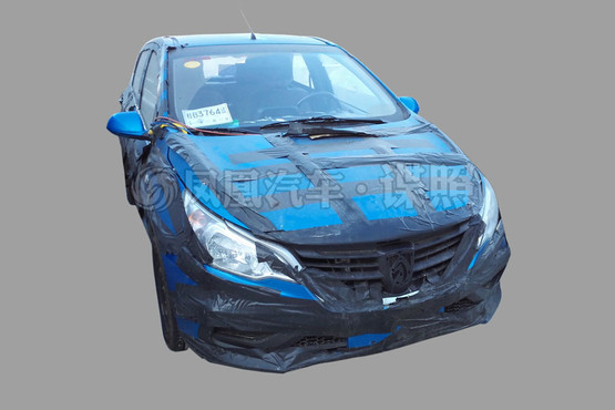 宝骏310最新谍照.全新内饰/夏季上市