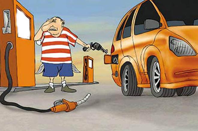 发改委:汽柴油价每吨分别下调140元/135元