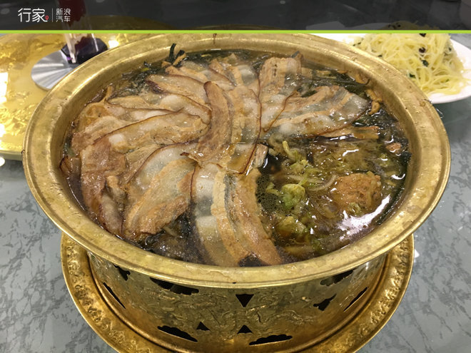 滚蛋吧雾霾君！乌兰布统雪原去撒欢好不？