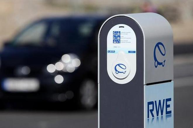 德国拟拨22亿美元支持电动车 扩充电站