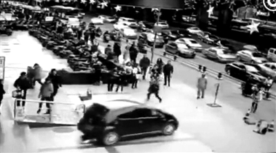 成都轿车逃避执法撞人案告破 系无证驾驶