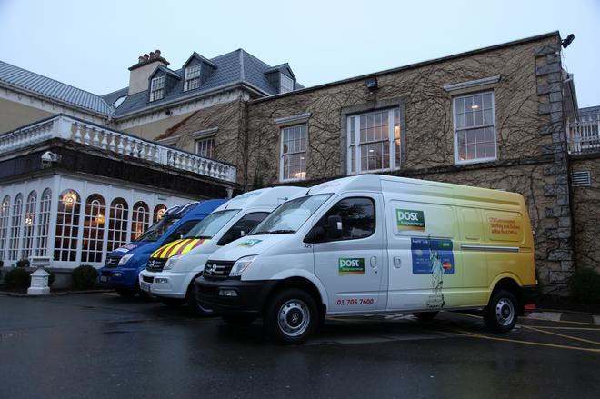 20150113-上汽大通爱尔兰国家邮政车辆交付仪式-邮政车3