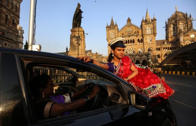 印度变性人开的出租车 你敢坐吗？