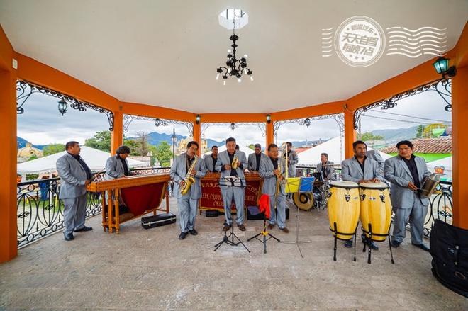 自驾|一座城市滚滚红尘 随处可见专业虐狗