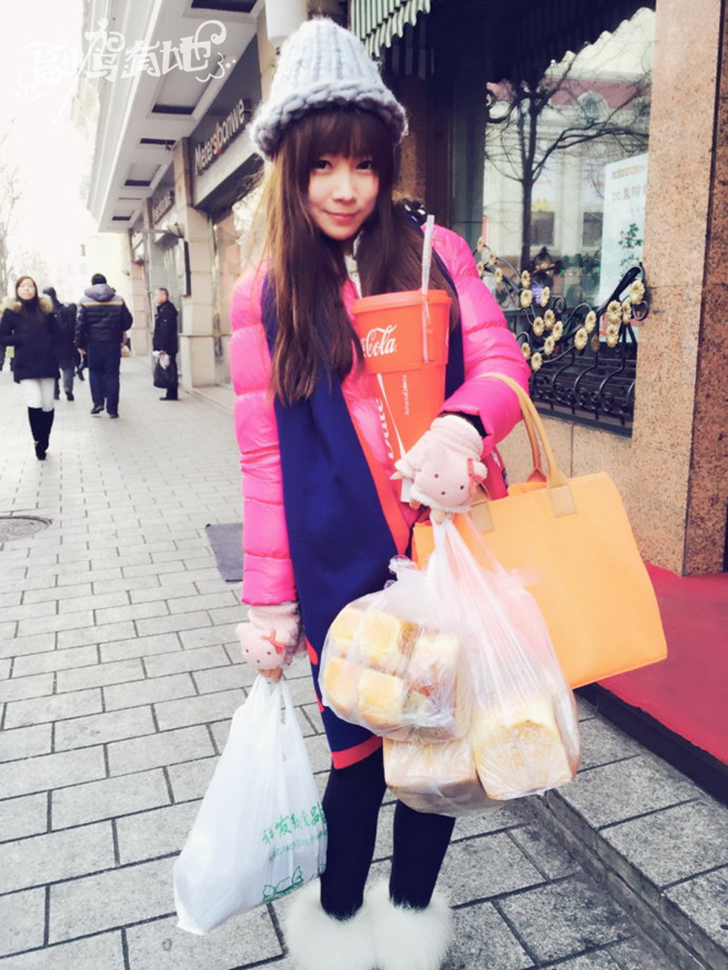 甜美女孩与男闺蜜激情自驾冰雪哈尔滨 