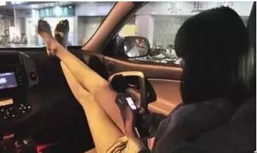 众多车主吐槽：媳妇一上车就这样！