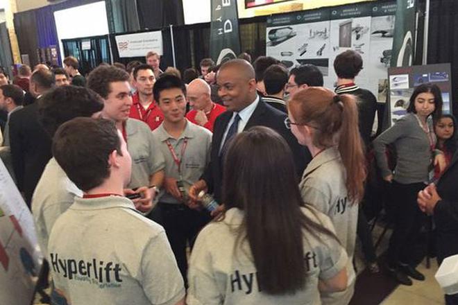 美运输部部长:政府大力支持超级高铁创新