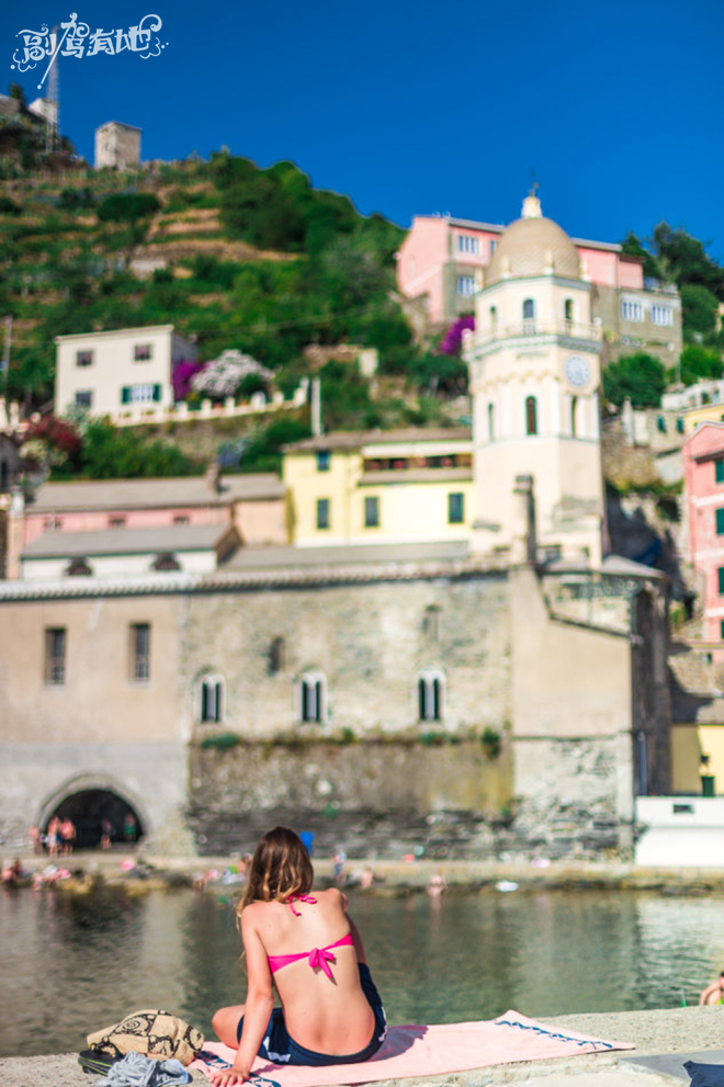 比基尼看腻了？就看清爽长裙美女的迷情海滨游