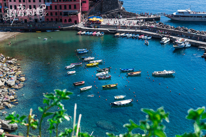 比基尼看腻了？就看清爽长裙美女的迷情海滨游