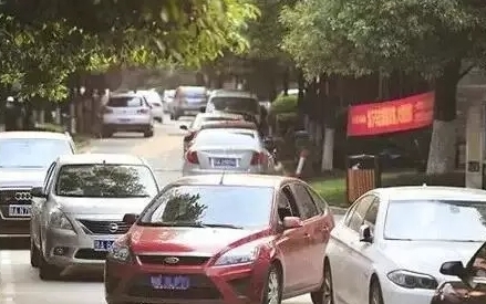 车祸这么多该咋办？8个窍门避免交通事故