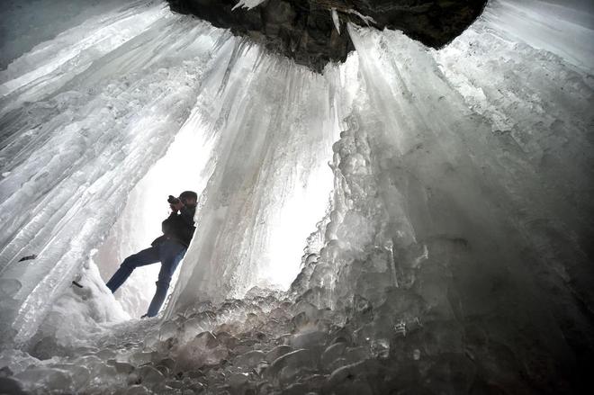 自驾|成都车主必去：绝美冰凌倒挂岩壁