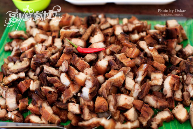 泳装带少了！海岛沙滩上演喷血比基尼秀