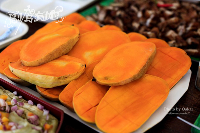 泳装带少了！海岛沙滩上演喷血比基尼秀