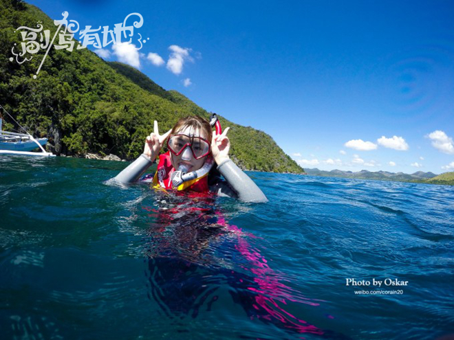 泳装带少了！海岛沙滩上演喷血比基尼秀