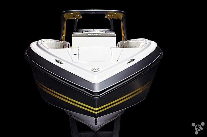 帅爆了！奔驰跨界推出SD GT3赛艇