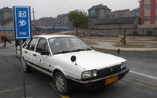 太牛了！为过科目三大叔手绘清明上河图