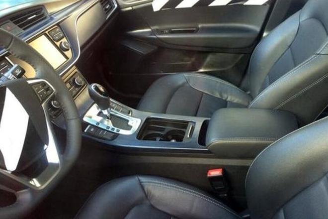 疑似吉利新帝豪插电式混动版谍照曝光