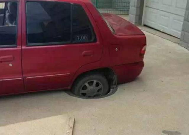 这些司机开车的水平也太牛了，看完无言以对！