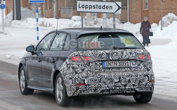 换装家族前脸 奥迪新款A3 e-tron谍照