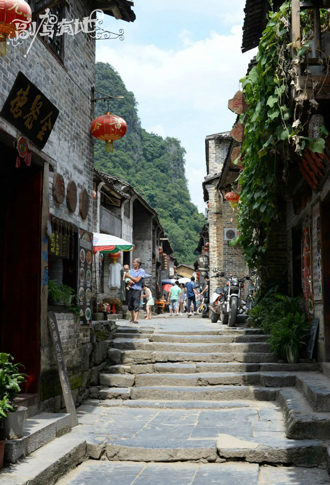 寻找黄姚古镇的宁静 清纯女生盛夏游