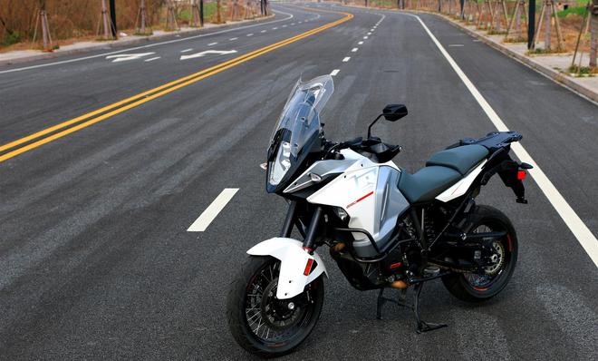 KTM 1290 S ADV也不过如此！是个“3M”！