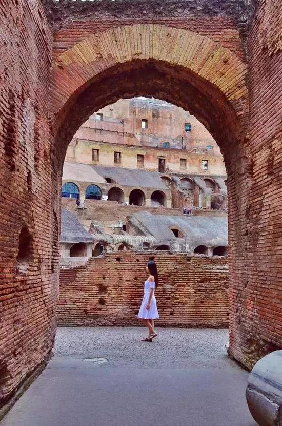 自驾旅行那些文艺范的照片如何拍出来的？