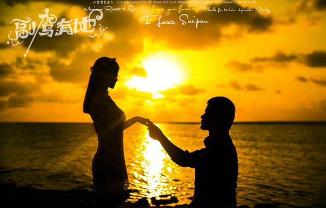 白天拍写真集 晚上和美女一起享受SPA