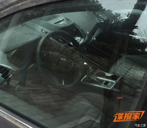 延续海外版车型设计 国产新款翼虎谍照