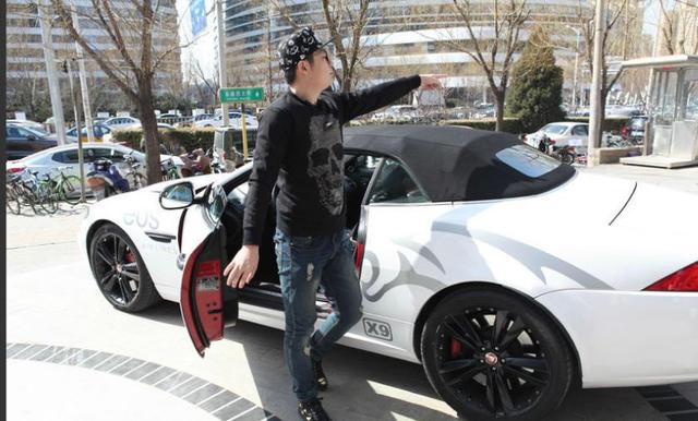 传说中的京城十少聚餐！那么多豪车+保镖