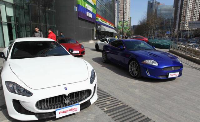 传说中的京城十少聚餐！那么多豪车+保镖