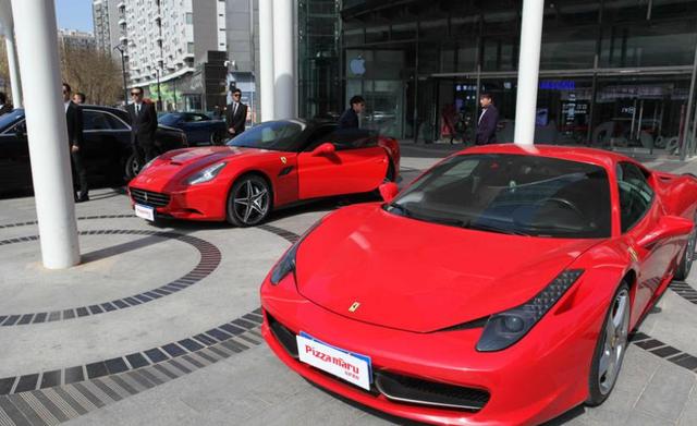 传说中的京城十少聚餐！那么多豪车+保镖