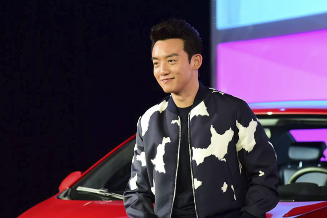 跑男郑凯莅临发布会现场