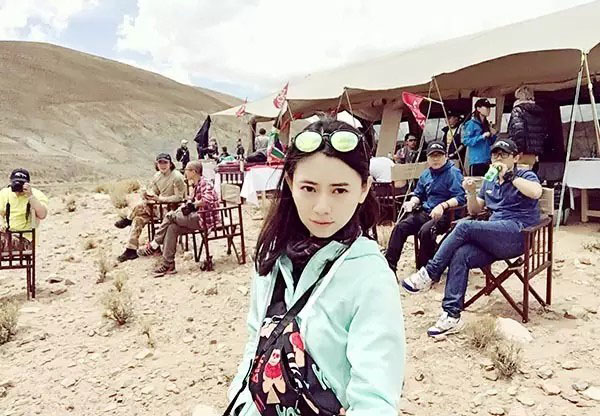 网红从达喀尔活着回来啦！还被副总统强吻