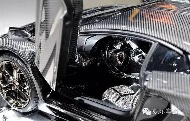 开眼了！这台车模能买12台法拉利！